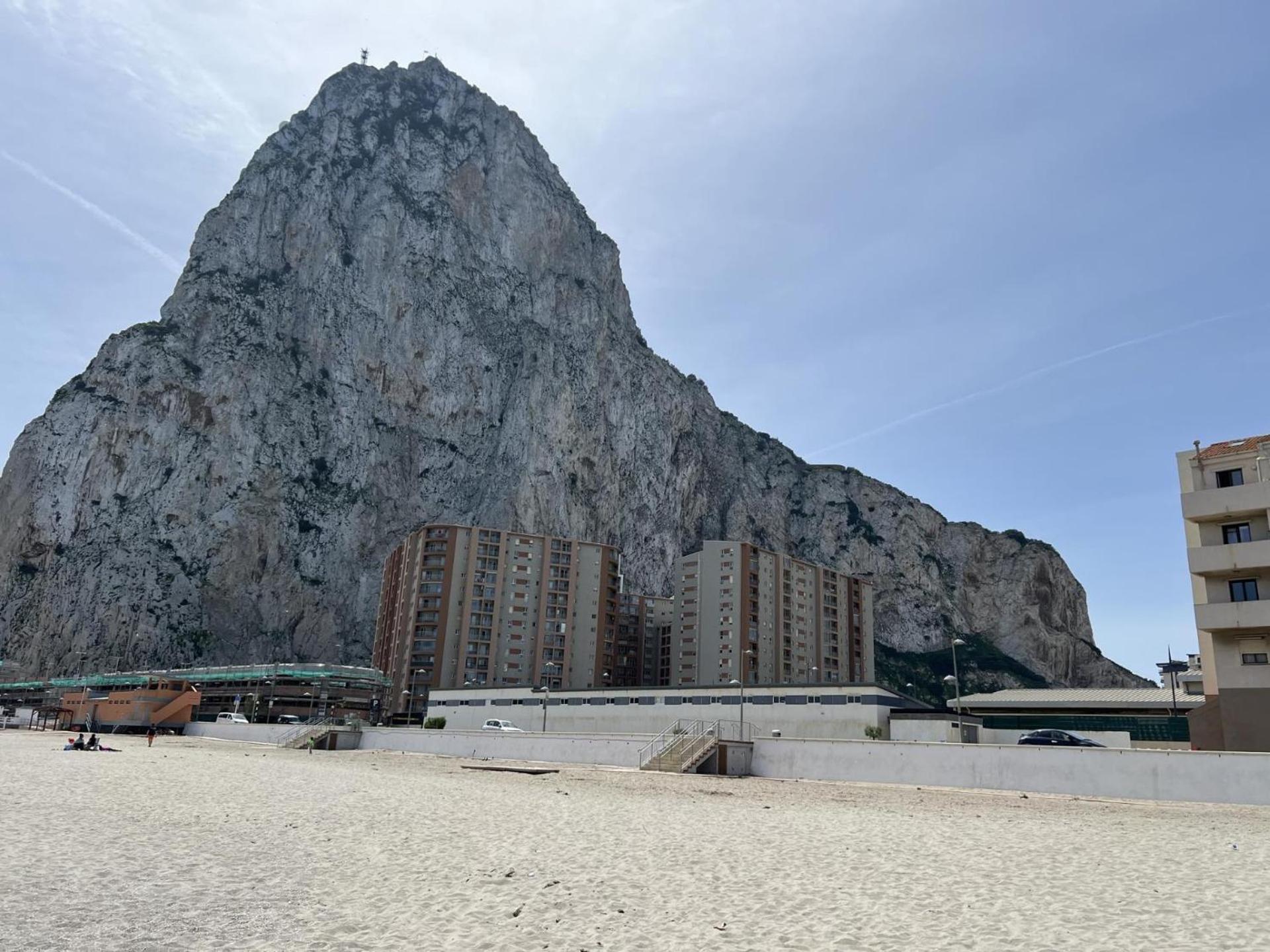 Marina Club Luxury Private Studio With Pool And Incredible Views Gibraltar Exterior photo