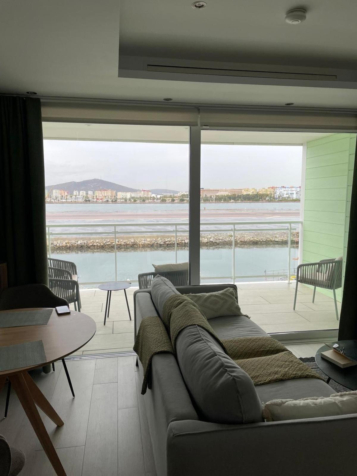 Marina Club Luxury Private Studio With Pool And Incredible Views Gibraltar Exterior photo